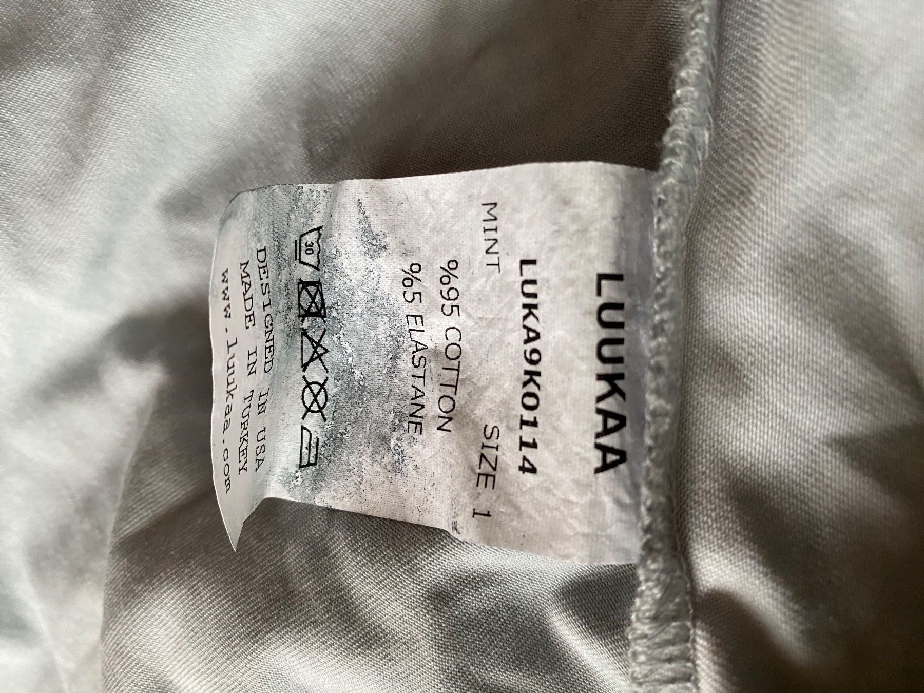 Pullover & Sweatshirts: exklusives Obertail Lukaa ca. Grösse S – Gebraucht aus Lüchingen von LIDB 2