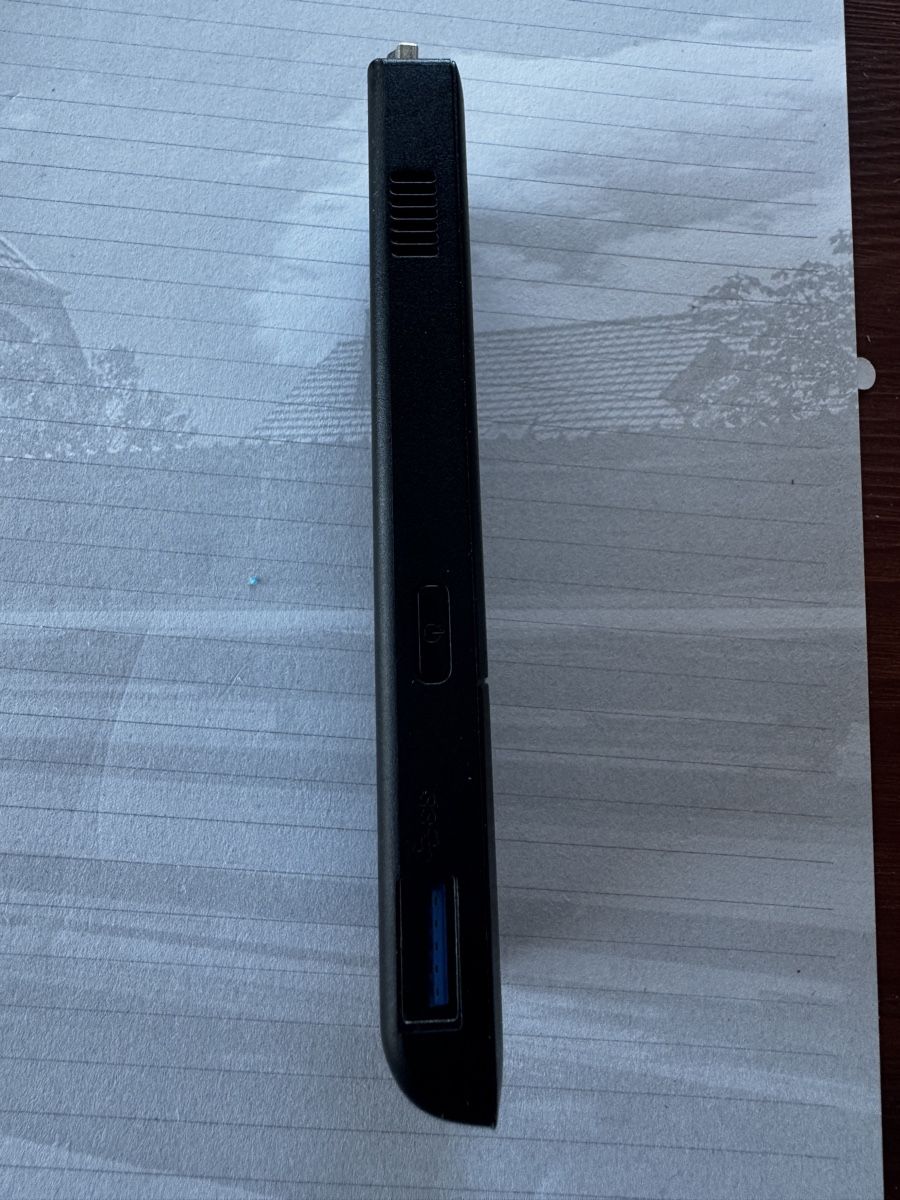 Intel PCs: Intel Compute Stick STKM3W64CC Core m3 schwarz gebraucht – D'occasion à Biberist par Boumi_73 2