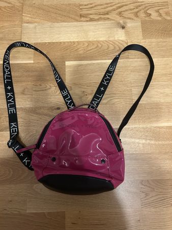 Rucksack Kendall + Kylie Kardashian pink schwarz Zustand gut