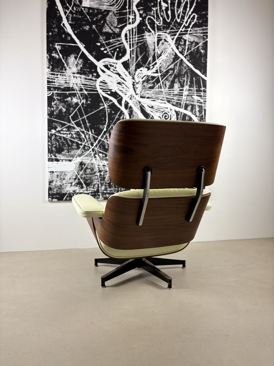 Poltrone: Lounge Chair mit Ottoman Echtleder Ivory – Nuovo (secondo la descrizione) da Münchenstein venduto da AndreHaus 1