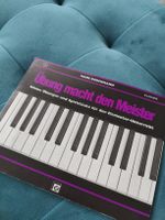 Klavier Noten -Übung macht den Meister-