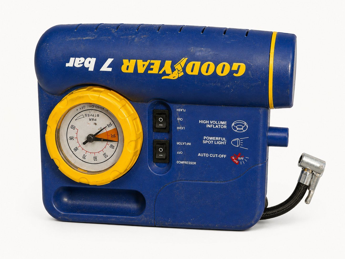 Compresseurs: Goodyear 7 Bar Auto-Kompressor mit Lampe 12V – D'occasion à Hunzenschwil par foe_z7s9 1