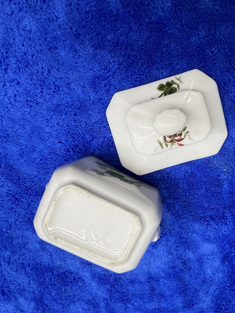 Zuccheriere: Zuckerdose mit Deckel, Blumendekor – Usato da Rotkreuz venduto da Migu2012 5
