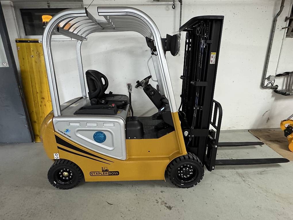 Carrelli elevatori e a forche: Zu Verkaufen Gabelstabler – Nuovo e nell'imballaggio originale da Romanshorn venduto da Somi80