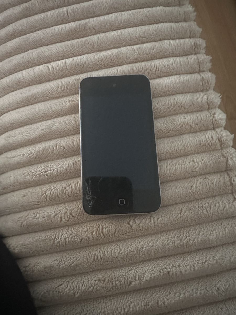 Apple Handys / Smartphones: iPod Touch 4 Defekt – Defekt aus Dietikon von sal_zdn5