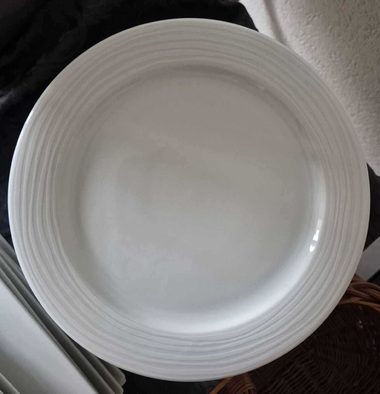 Assiettes: 10 Teller – D'occasion à Wiler b.Utzenstorf par hinderechlapf