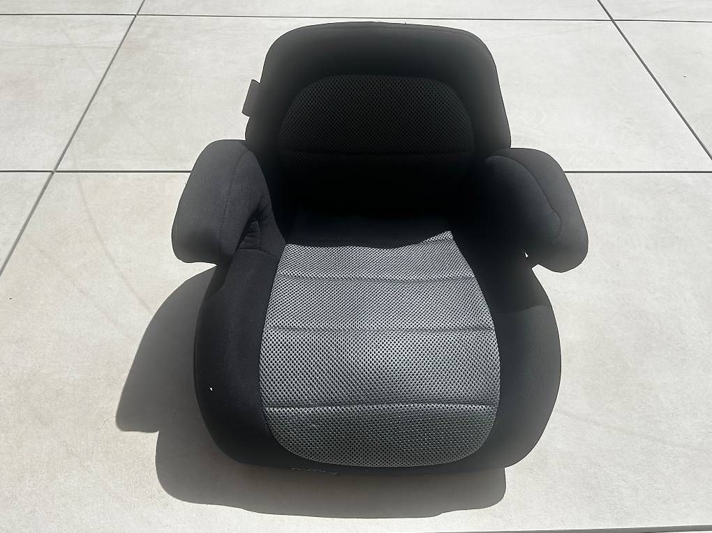 Seggiolini per auto: Child car sit / kindersitz + IsoFix – Usato da Therwil venduto da lit_f95s 2