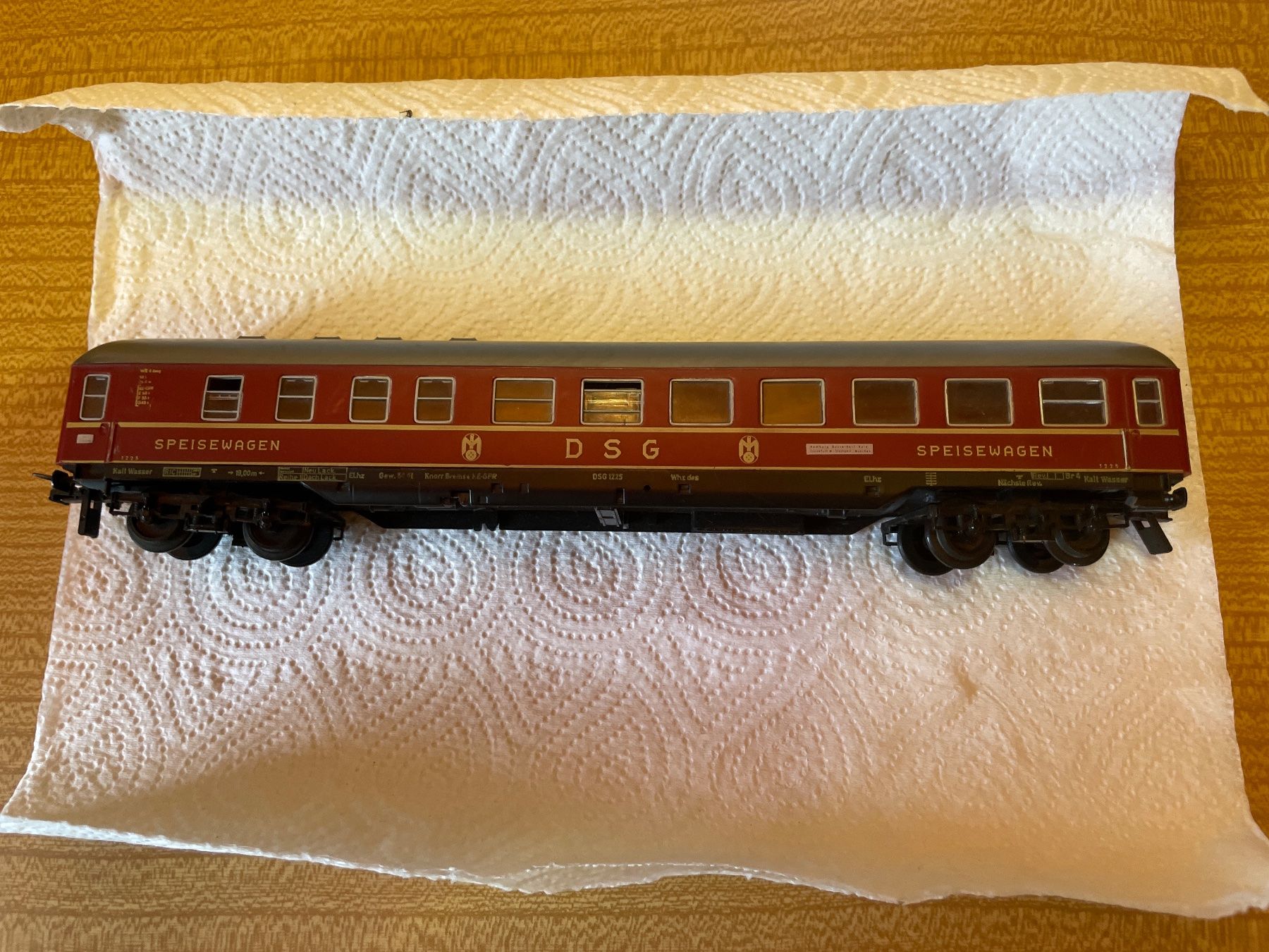 Trix Modelleisenbahnen: Trix Express H0 Speisewagen DSG – Gebraucht aus Suhr von Daneli7 4