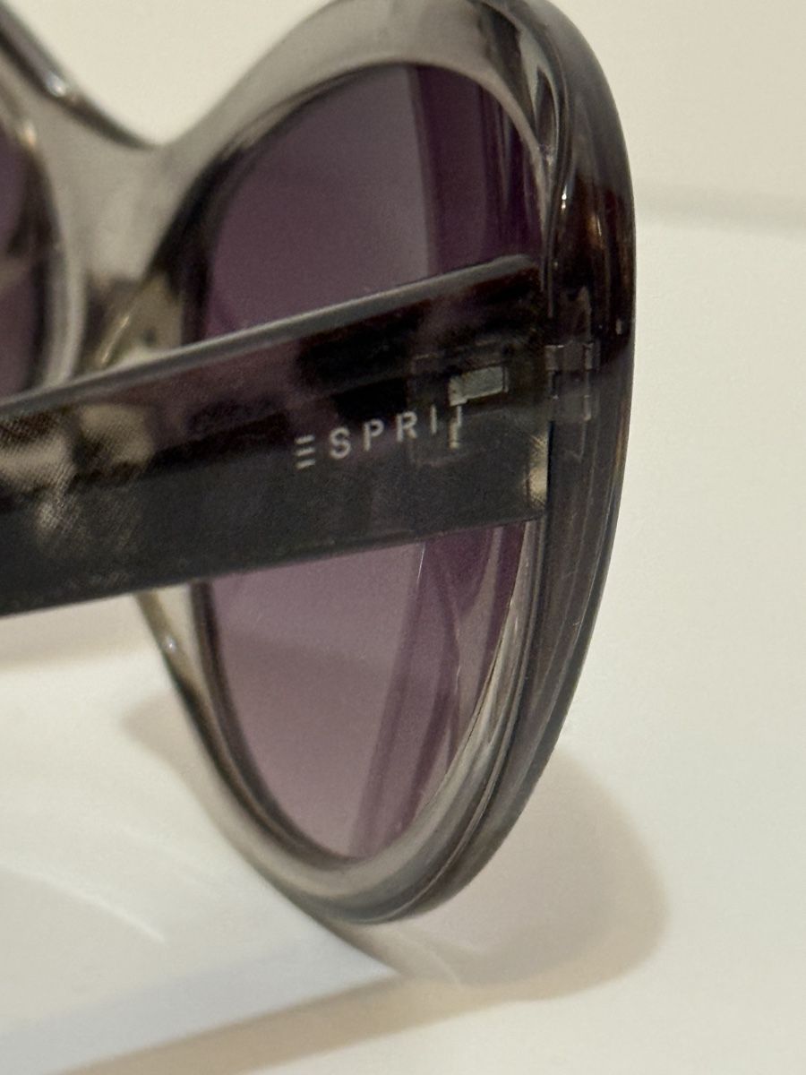 Esprit Brillen & Gläser: Esprit Sonnenbrille mit Etui – Gebraucht aus Goldach von igwhitestar 1