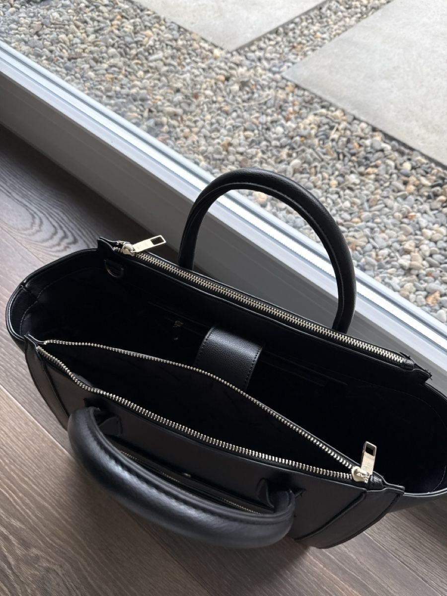 Borse da donna: Gino Rossi Black Tote Bag  – Nuovo (secondo la descrizione) da Wilen b. Wollerau venduto da Nataly_ 3