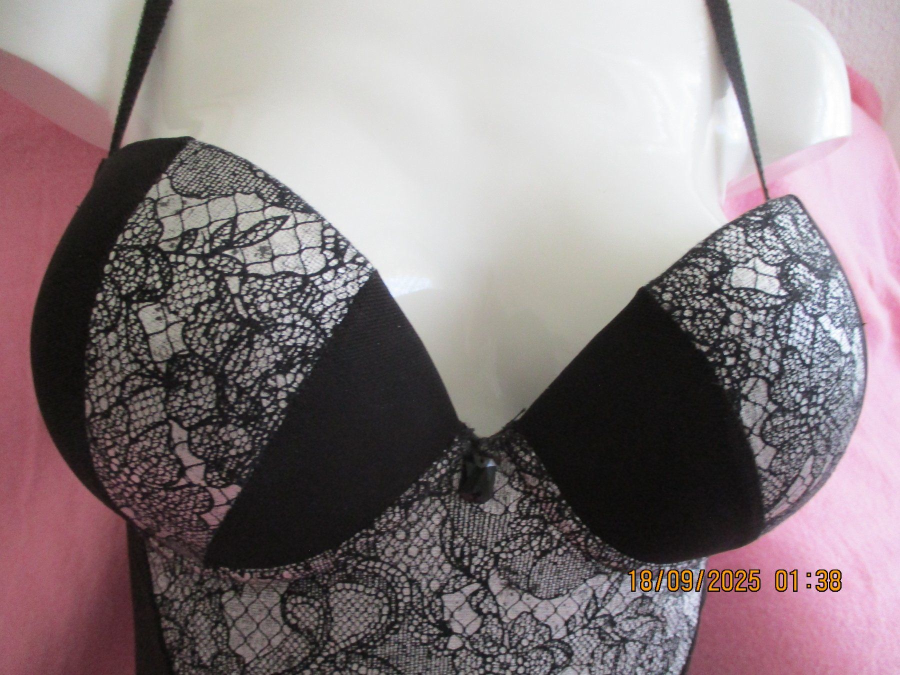 Altra biancheria intima: Neuer Bustier – Nuovo (secondo la descrizione) da Zürich venduto da elena_99 1