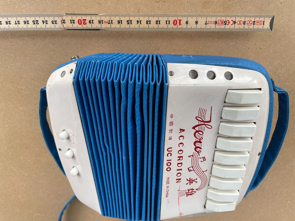 Vintage Hero Accordion Akkordeon UC 100 alt Kaufen auf Ricardo