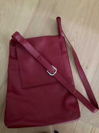 Rote Handtasche, Herbst-Look, neuwertig, Top Zustand!