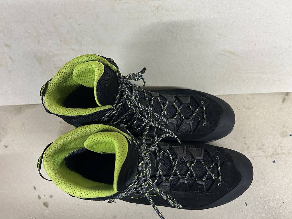 Chaussures hommes: Chaussures Lowa GTX. 46.5 – D'occasion à Montagny la Ville par pidoura 1