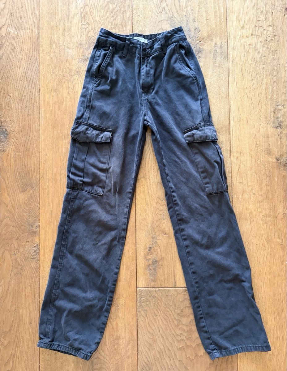 Pull&Bear Pantaloni: Cargo Hosen schwarz Grösse 32 – Usato da Tennwil venduto da nando59