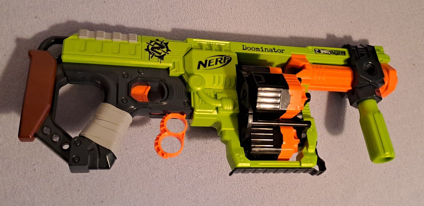 Nerf Spielzeuge: Nerf Dominator - Ohne Darts - gut bespielt – Gebraucht aus St. Margrethen SG von
