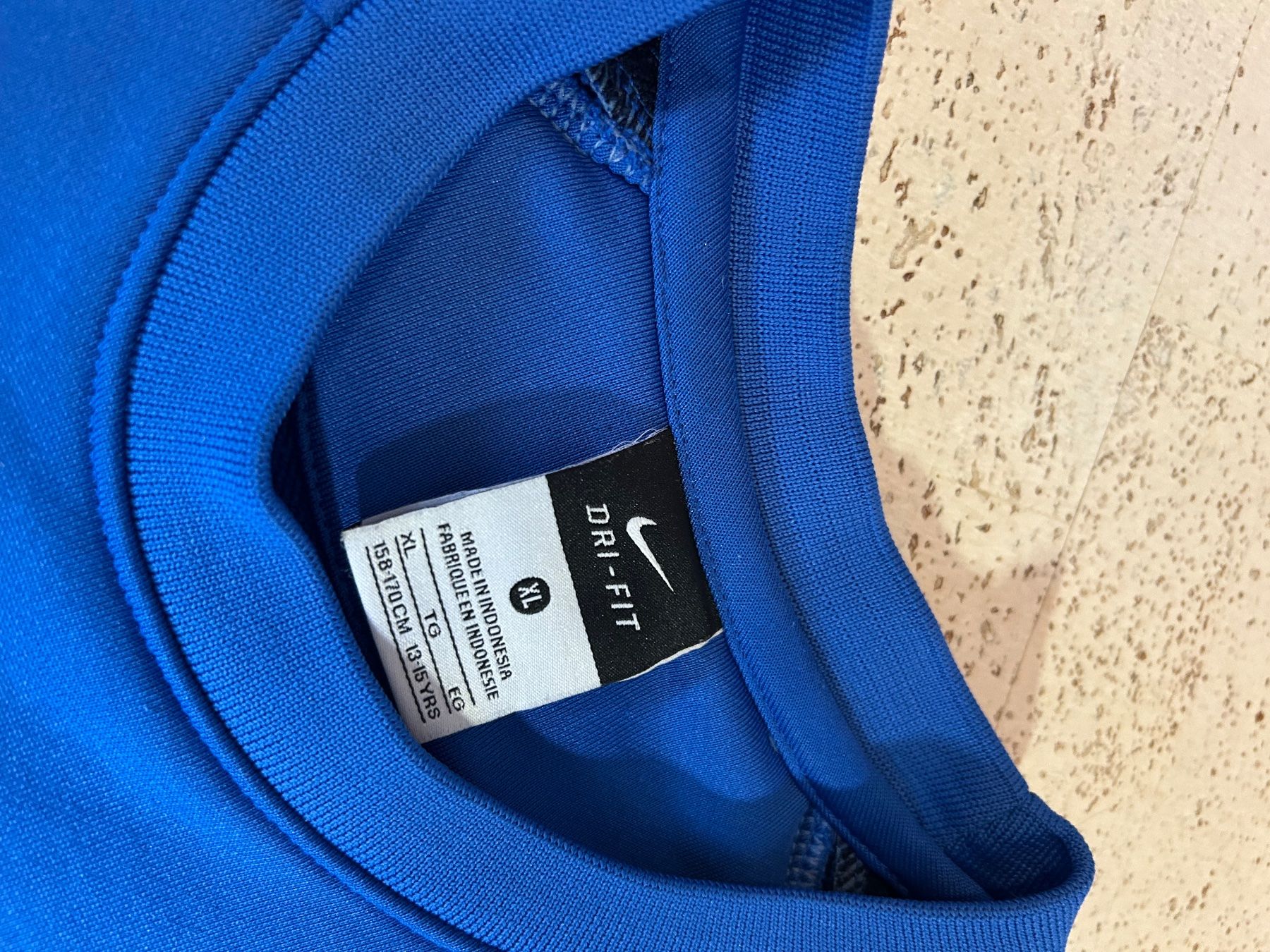 Nike Pullover & Sweatshirts: FCZ Trainingspullover – Gebraucht aus Wald ZH von liv_rw8b 2