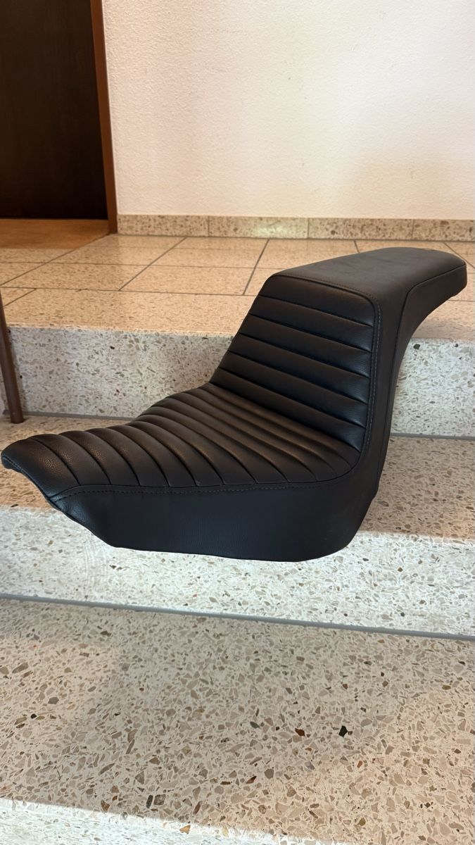 Harley-Davidson Alle Motorradersatzteile: Saddlemen Seat HD Low Rider S – Gebraucht aus Savognin von Bonseii 2