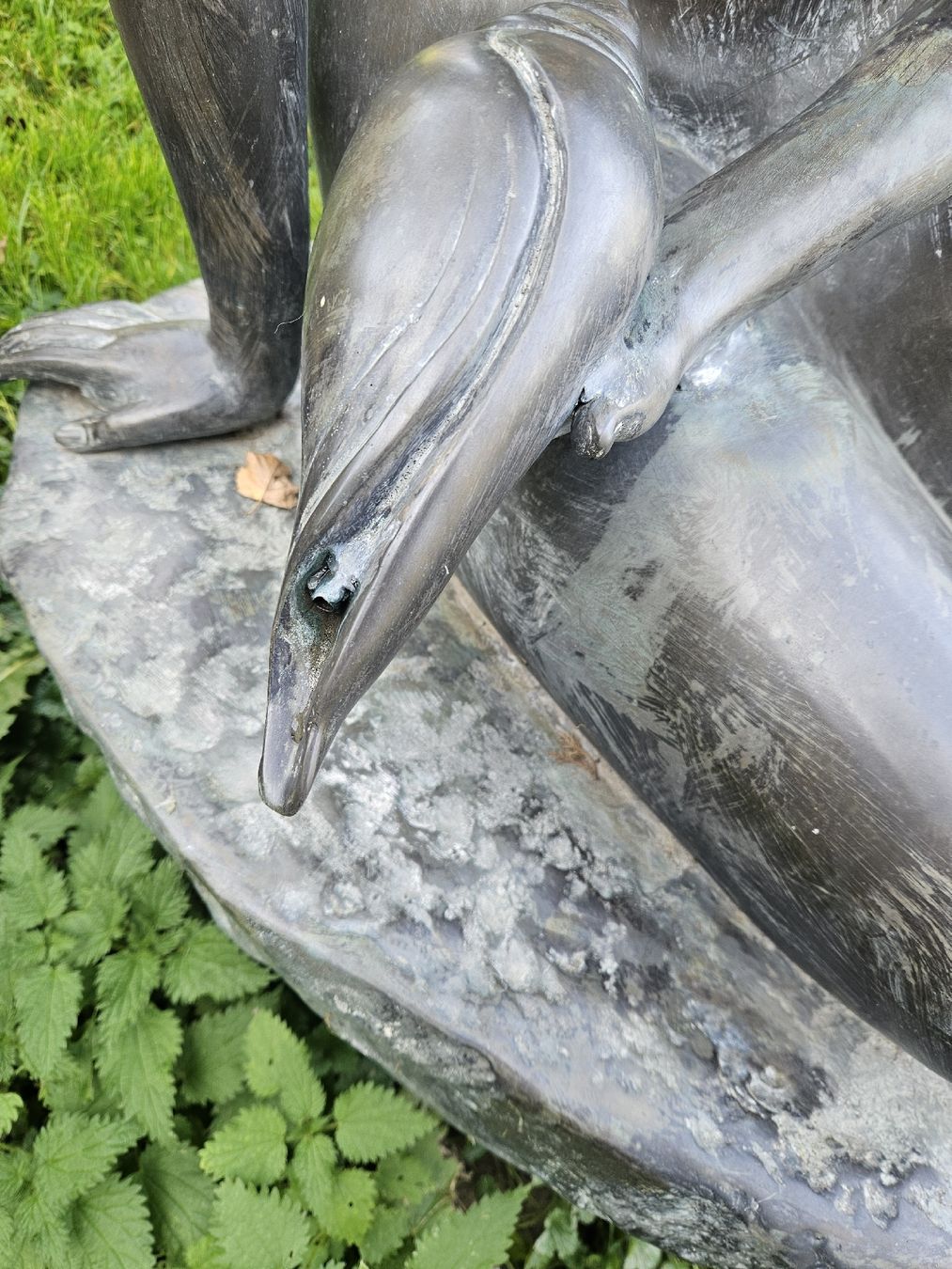 Sculptures & Statues: bronze skulptur akt – Défectueux à Schwellbrunn par Omega-alpha 2