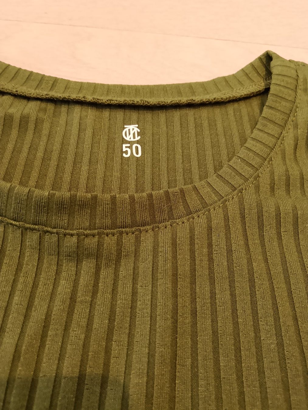 Maglioni & Felpe: Grüner Rippstrick Costum Grösse L – Nuovo (secondo la descrizione) da Bellikon venduto da MellonCollieMitTwint 2