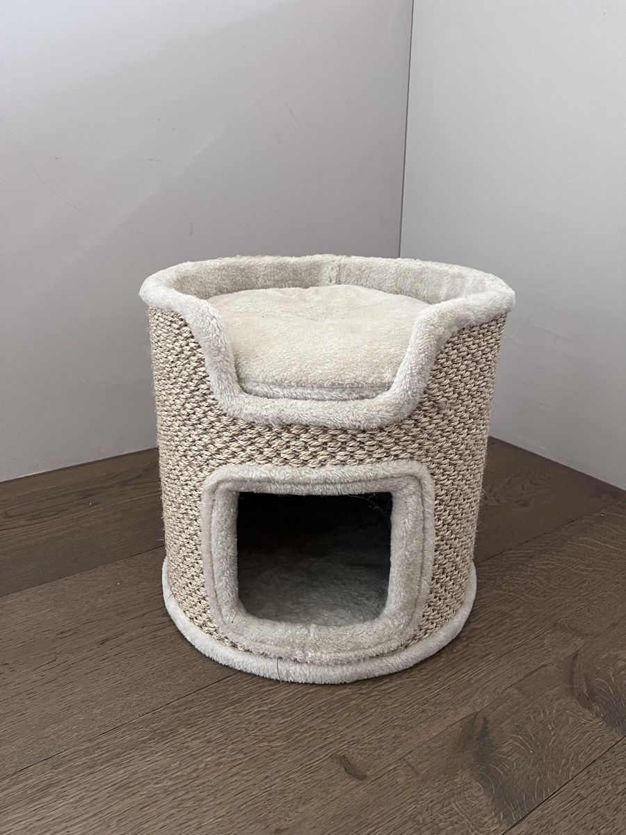 Arbres à chats: Kratzbaum Katzenhaus Beige – D'occasion à Horgen par laurakm