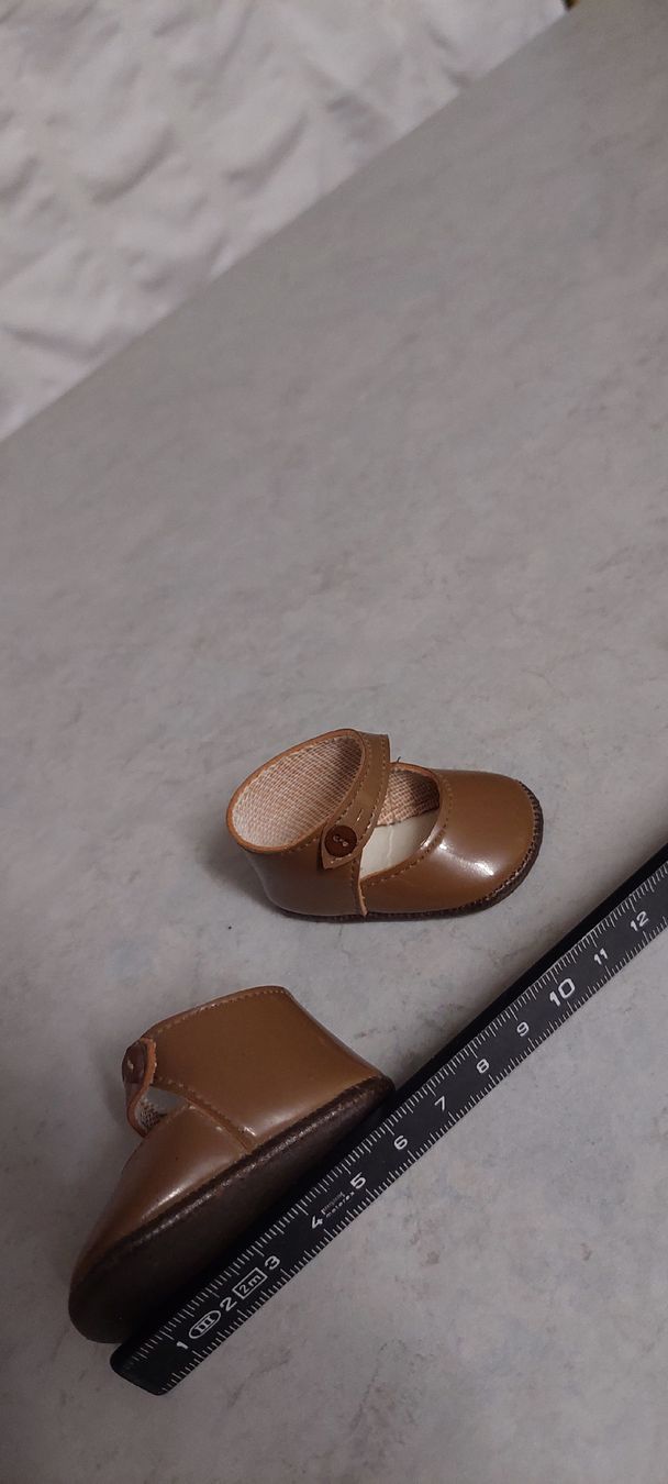 Puppen: 5Paar Puppenschuhe – Gebraucht aus Muri AG von nindo1 5