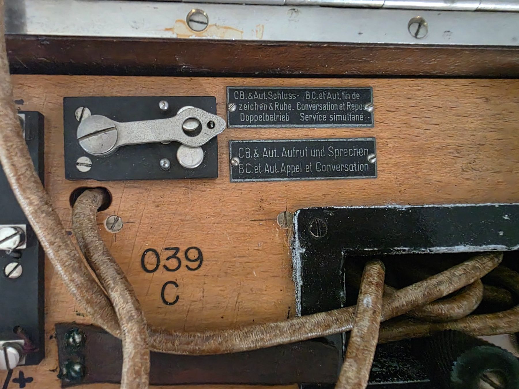Telefoni: Historisches Schweizer Armee Feldtelefon 1909 – Usato da Bellach venduto da chlini92 5