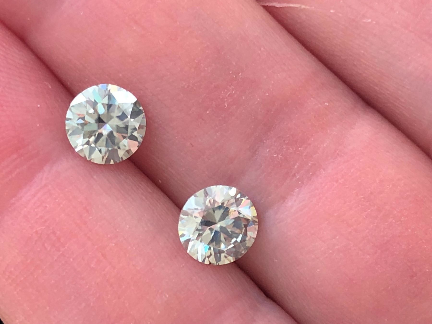 Pietre preziose: 3.51 ct 2pc-VVS1.8 mm Ice White Round Pair Moissanite – Nuovo e nell'imballaggio originale da Genève venduto da AGBERG 1