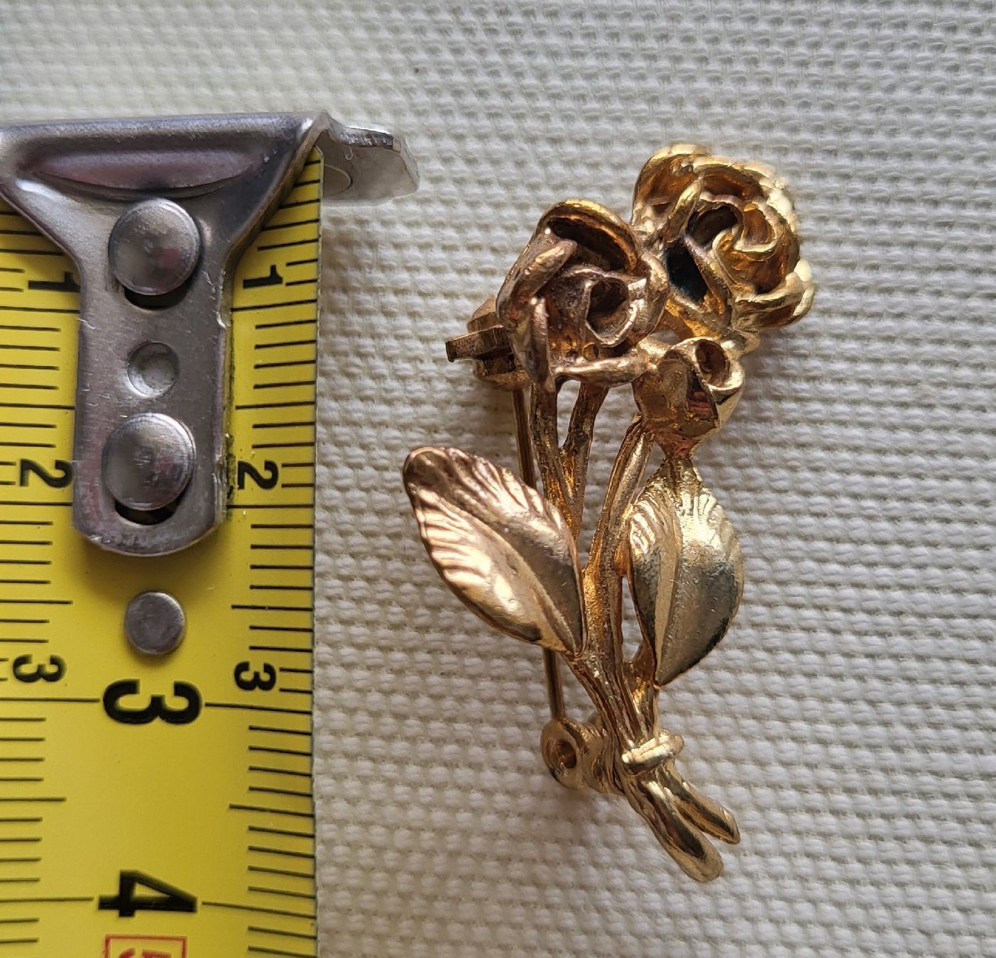 Spille & Fermagli: Broche vintage dorée - Bouquet de roses – Usato da Cortaillod venduto da Amira_Nad 2