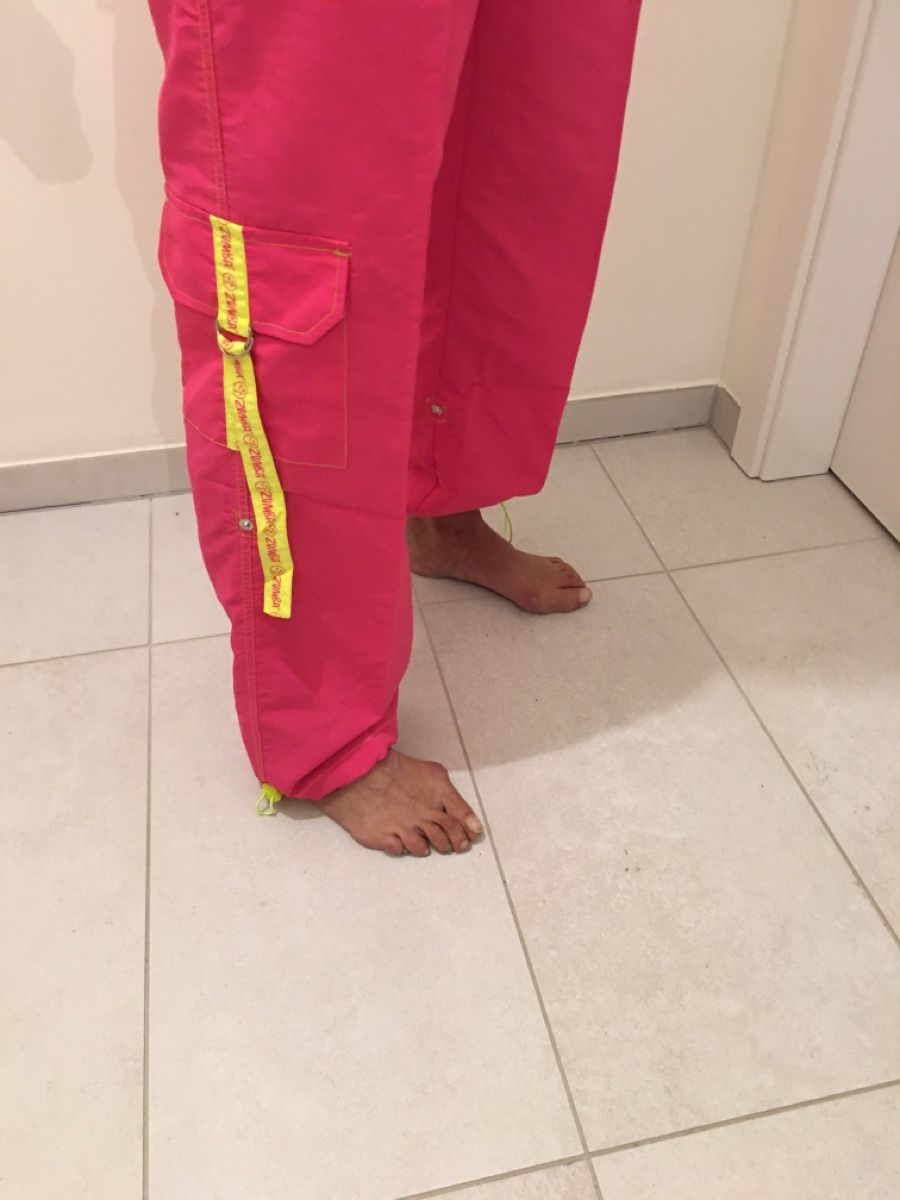 Pantaloni: Zumba Electro Cargo Pants Lollipop wahlweise S oder M – Nuovo e nell'imballaggio originale da Le Grand-Saconnex venduto da christianbmarx 6