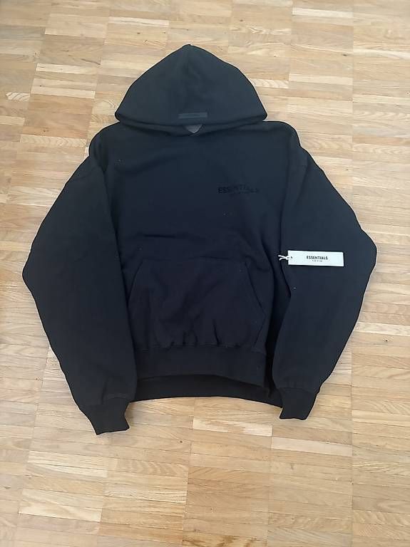 Pulls & Sweat-shirts: ESSENTIALS HOODIE (S) – D'occasion à Zürich par rub_87sh