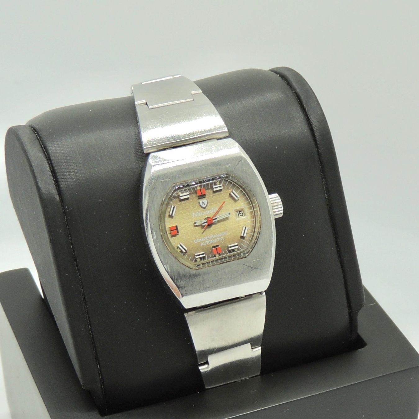 Nivada Uhren: Montre Nivada Compensamatic Automatic Date vintage – Gebraucht aus Lausanne von DuGoutetdesCouleurs 1