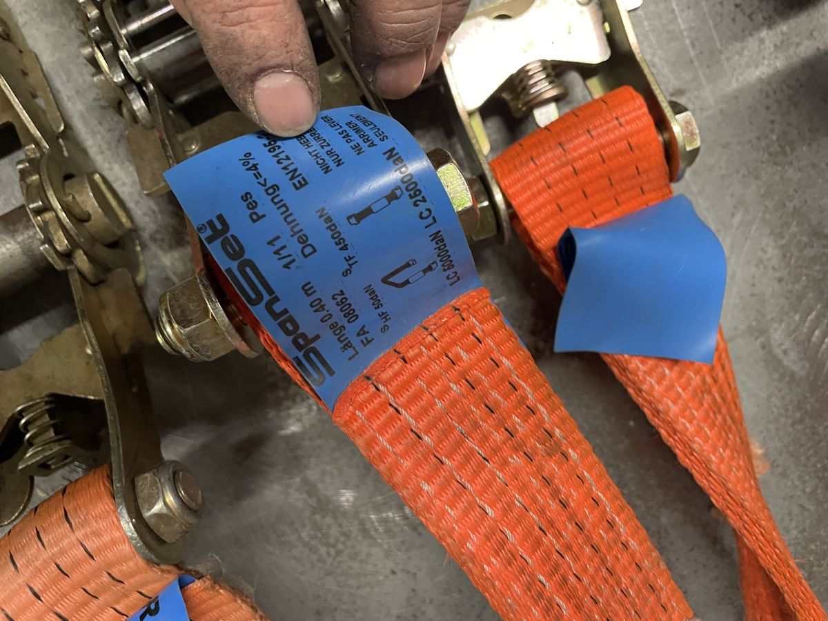 Tutti gli attrezzi: Spannset gross / Breite 50mm – Usato da Flaach venduto da Binz 3