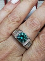 Bague avec zircons