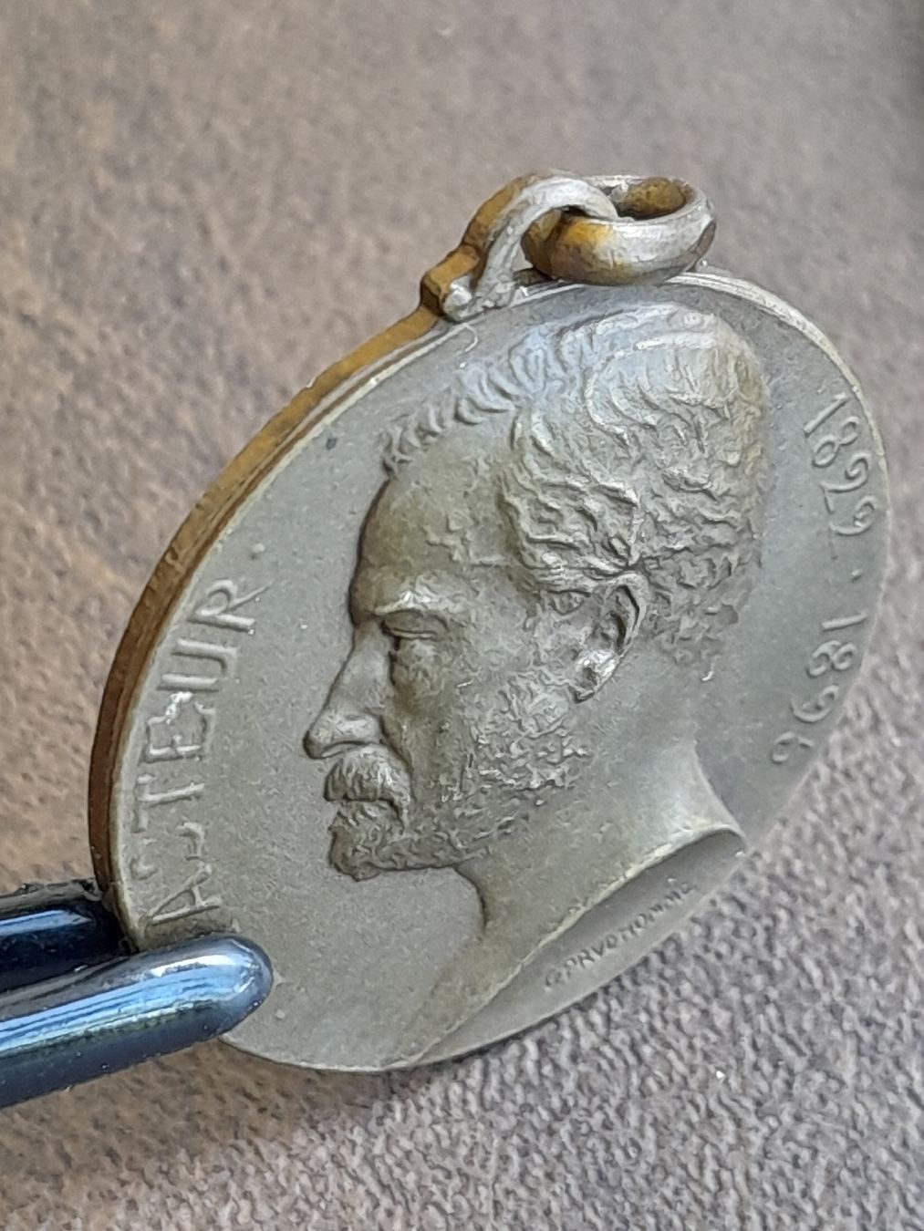 Medaillen: Pendentif Medaille 1920 (Louis Pasteur) – Gebraucht aus Basel von Basel_20 3