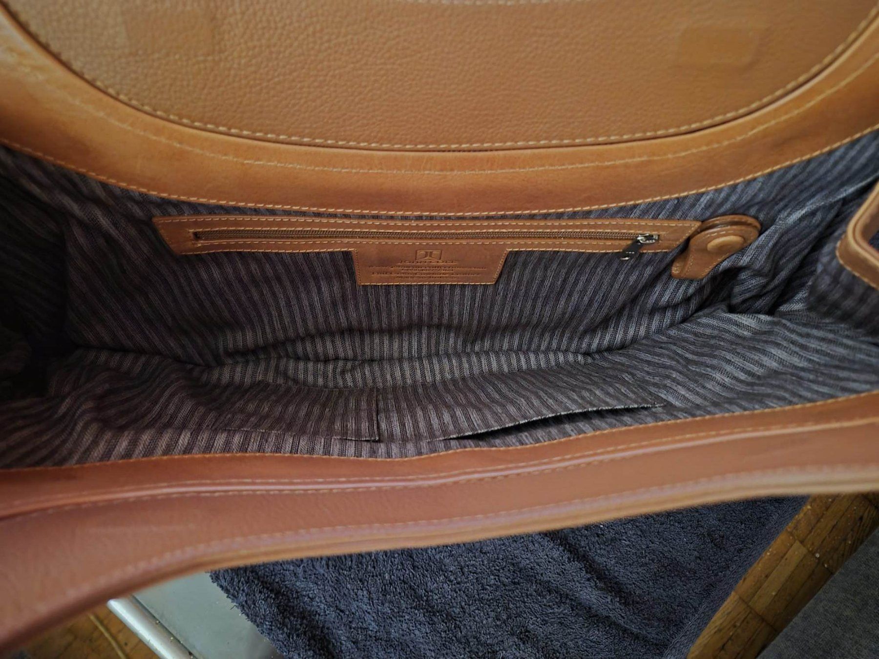 Borse da donna: Markenhandtasche JOHN COLE – Nuovo (secondo la descrizione) da Brüttisellen venduto da Stargate39 2