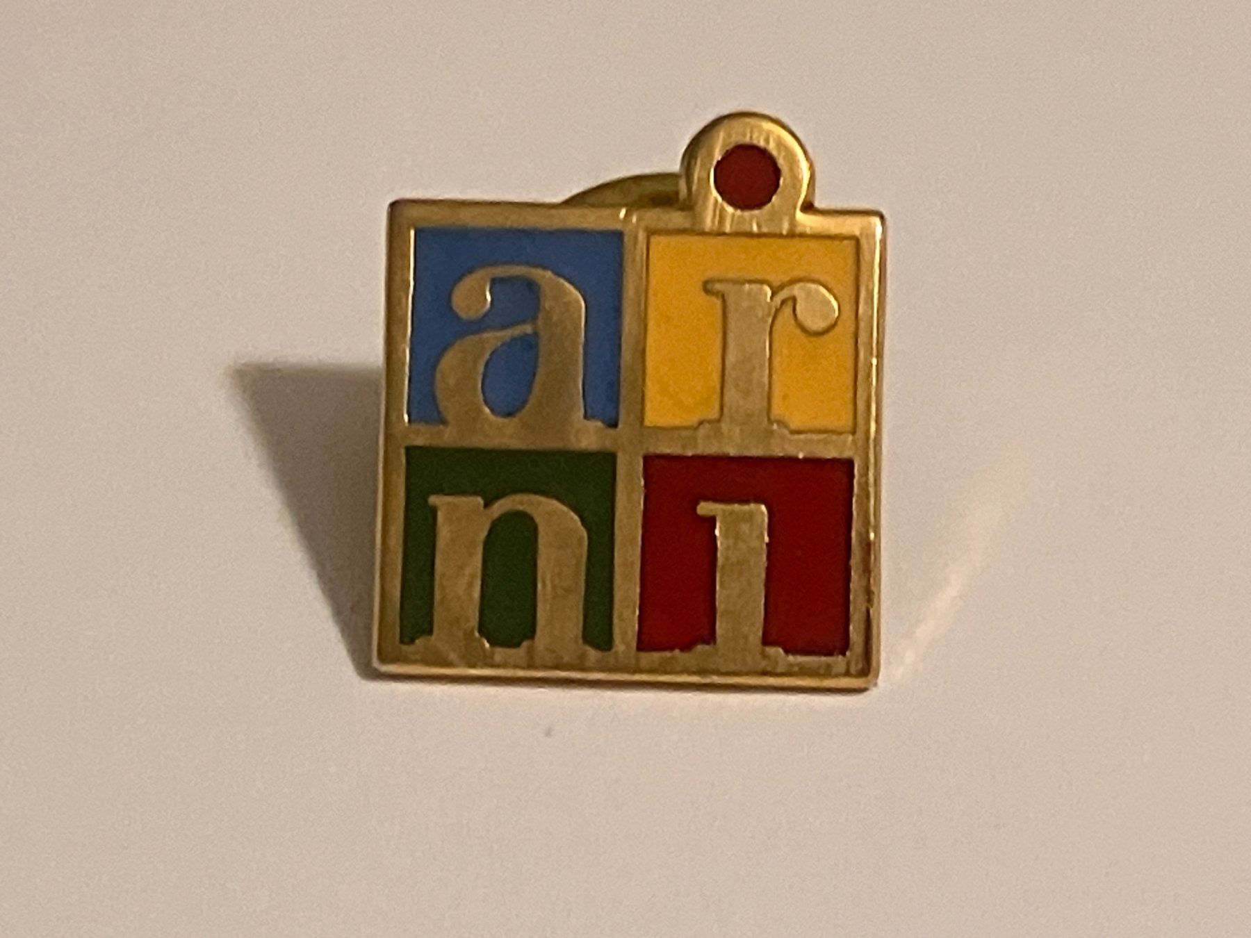 Placchette & Badge: 1 Pin Arni – Usato da Basel venduto da djwwpp