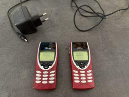 2 x Nokia 8210 - neue Akkus inkl Ladegerät