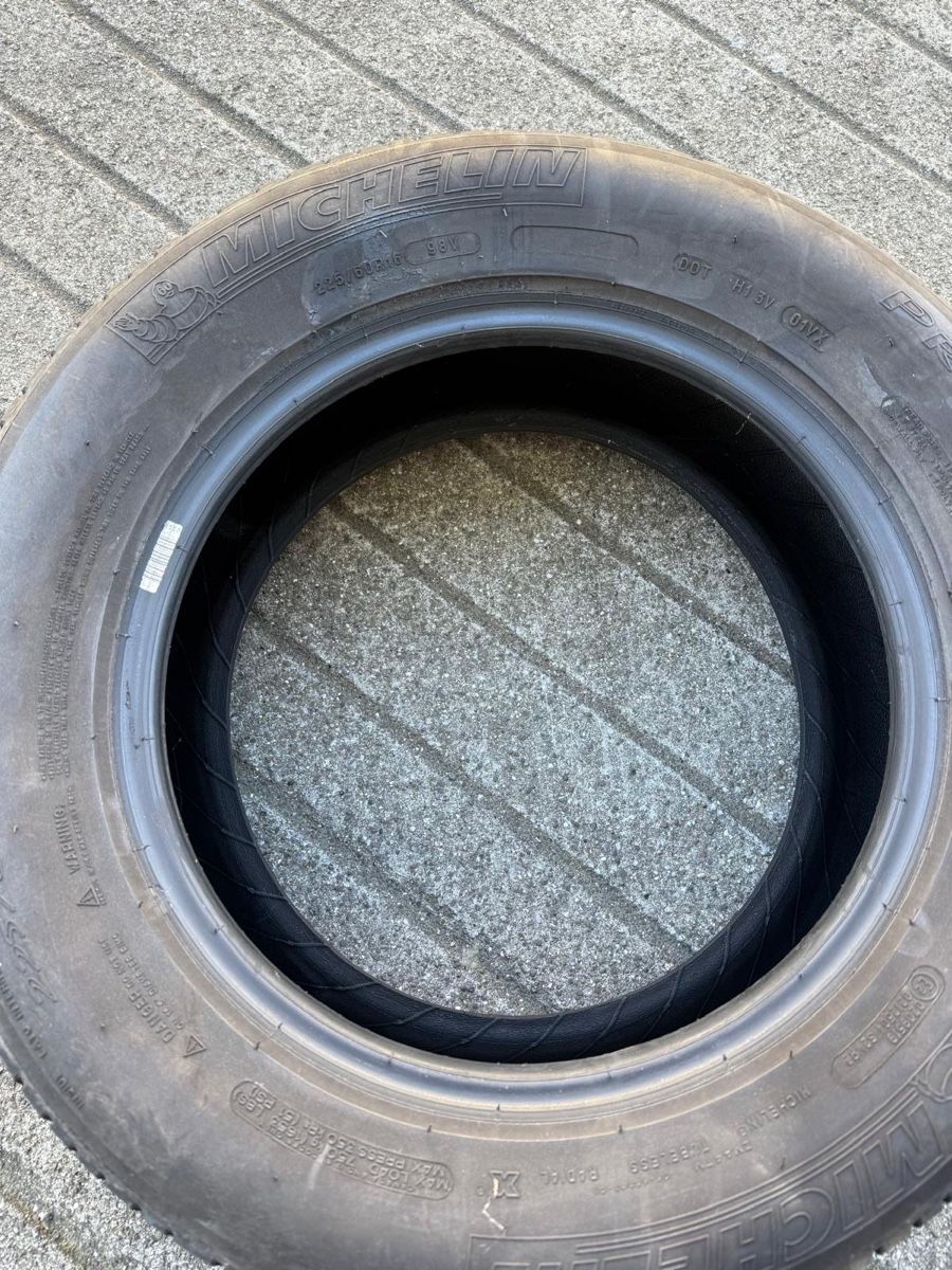 Pneumatici & Ruote complete: 4 Pneu – Usato da Landquart venduto da Toyota5 6