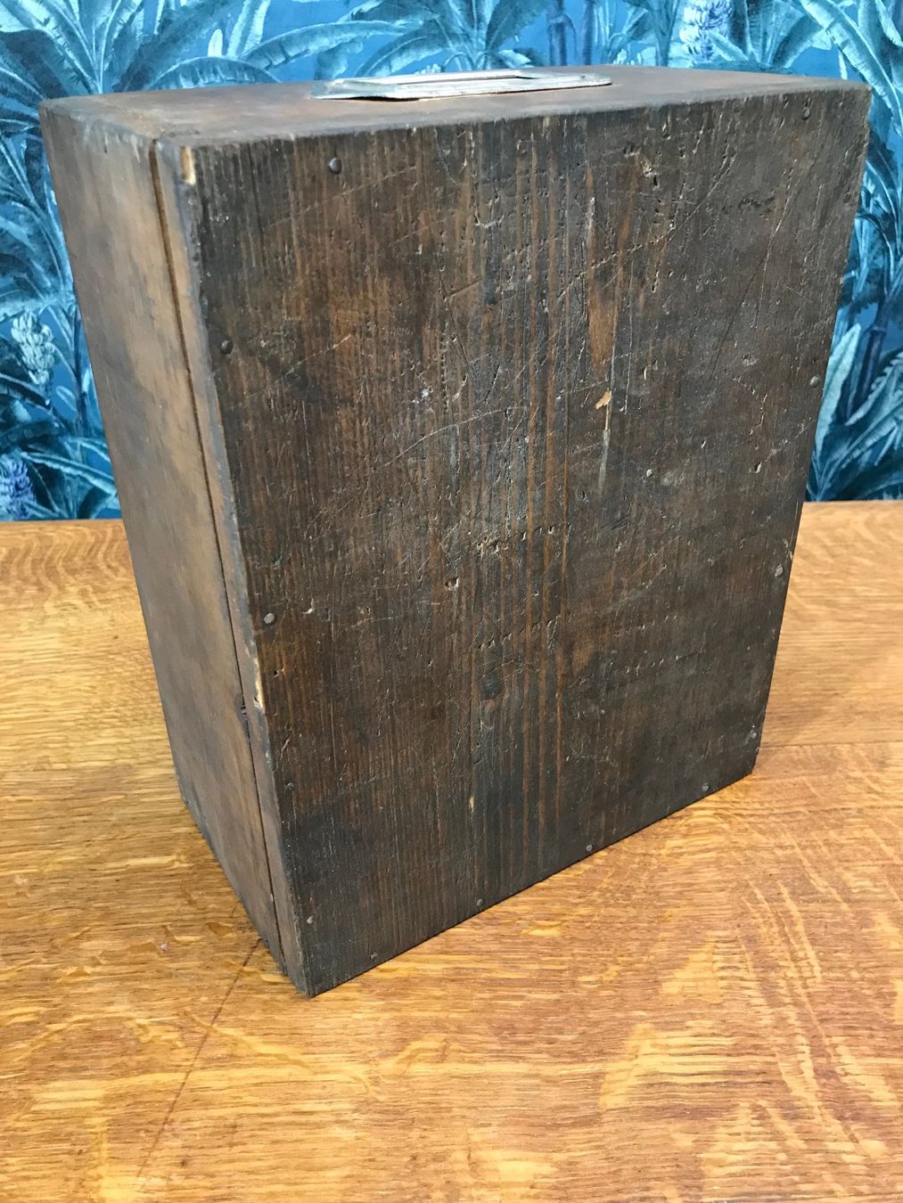 Casse di trasporto: Tolle antike Holzkiste, mit Schildhalter – Usato da Laufenburg venduto da industrial-silence 6