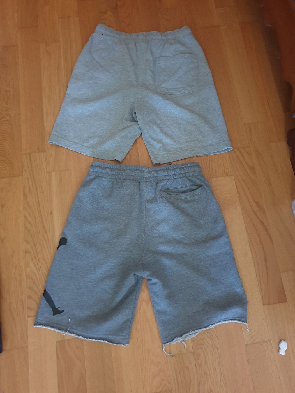 Lotti & Set di vestiti: Nike et Jordan  – Usato da Fribourg venduto da mal_8zjh