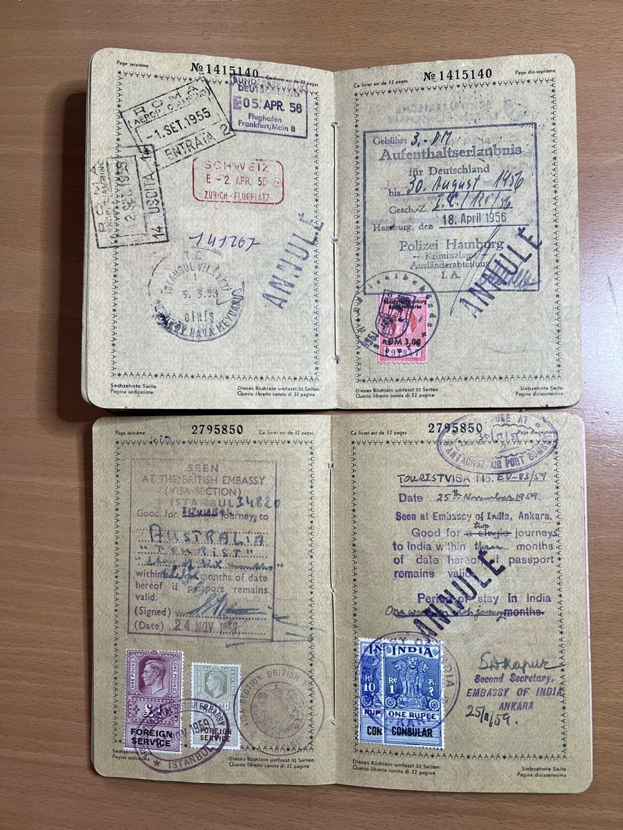 Documenti: 2 alte Schweizer Pässe mit Stempeln – Usato da Riehen venduto da  5