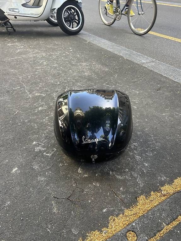Topcases: Vespa Topcase schwarz – D'occasion à Zürich par vit_9sjb 1