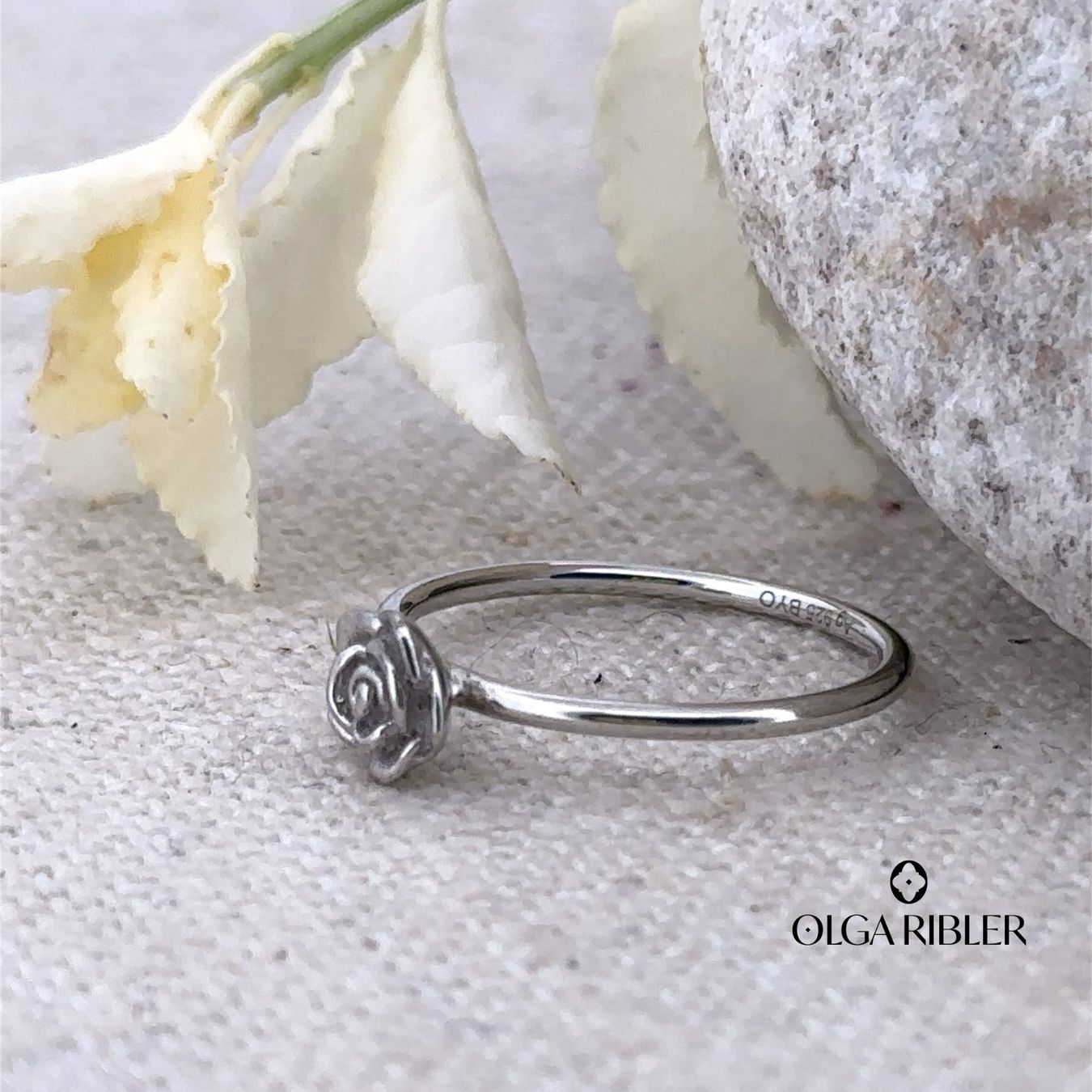 Olga Ribler Anelli: Feiner Silber Ring 925 mit Rose Grösse 50 – Nuovo (secondo la descrizione) da Luzern venduto da Schmuckoutlet 2