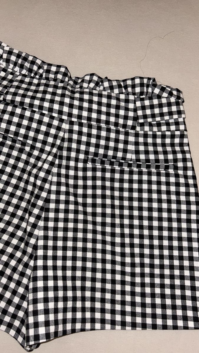 Zara Pantaloni: Kurze Zara Hose – Usato da Zürich venduto da han_fl5x 2
