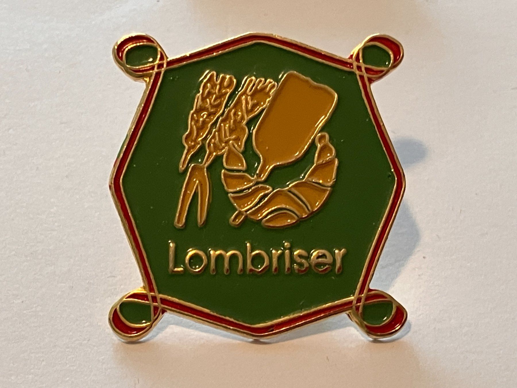 Plaketten & Abzeichen: 1 Pin Lombriser – Gebraucht aus Basel von djwwpp