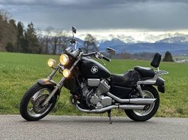 Honda VF 750c schwarz matt ab MFK