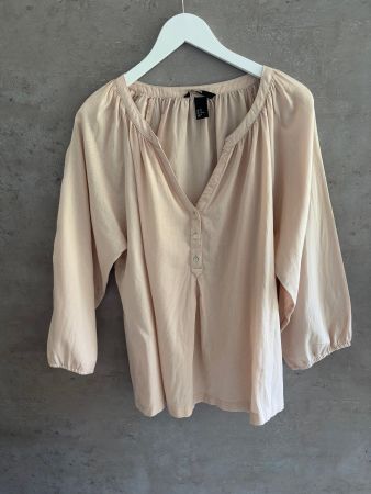 Lockere Bluse in nude-rosa von H&M