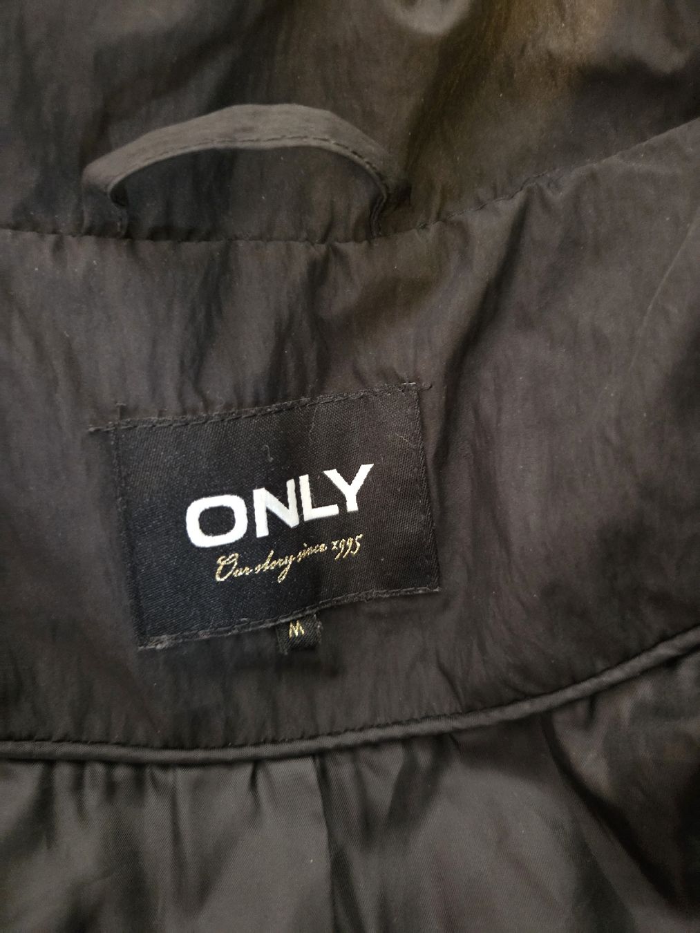 Only Giacche: Only Steppjacke schwarz Grösse M – Usato da Bern venduto da leloskiosk 1