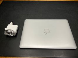 Apple MacBook Air 13'' (2017 1.8 GHz i5 128 GB)